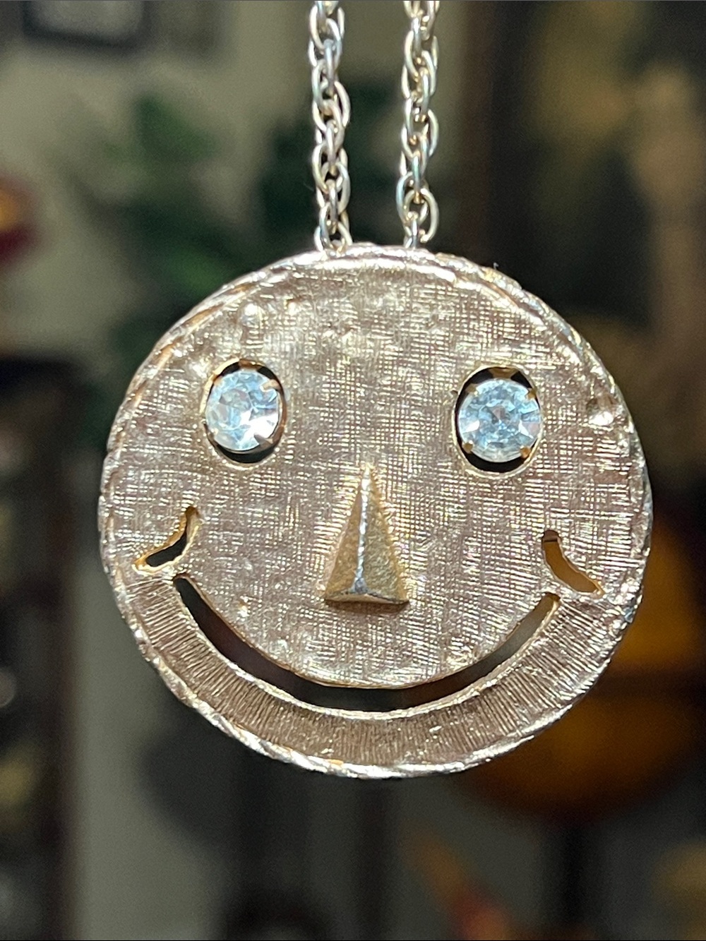 Vintage 1970s Gold Hippie Smiley Face Rhinestone Eyes Brooch Pendant Necklace